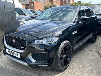 Jaguar F-PACE 3.0 D300 V6 S Auto AWD Euro 6 (s/s) 5dr