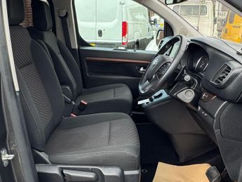 Toyota PROACE Verso 2.0D Family Medium MPV 5dr Diesel Auto MWB Euro 6 (s/s) (8 Seat)