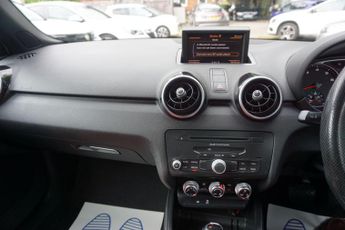 Audi A1 1.4 TFSI Black Edition S Tronic Euro 5 3dr
