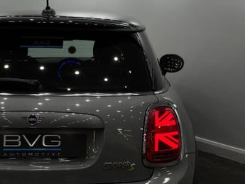 MINI Electric Hatch Cooper SE 32.6kWh Level 1 Auto 3dr
