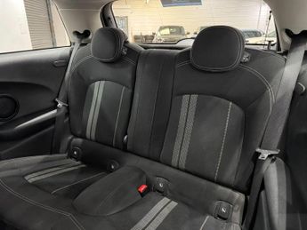 MINI Electric Hatch Cooper SE 32.6kWh Level 1 Auto 3dr