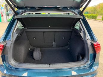 Volkswagen Tiguan Tiguan Elegance SUV 1 Automatic Petrol
