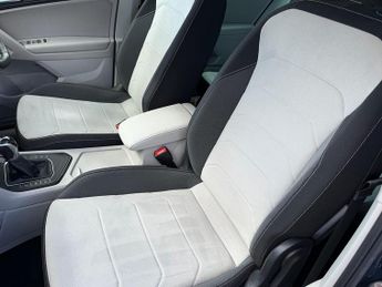 Volkswagen Tiguan Tiguan Elegance SUV 1 Automatic Petrol