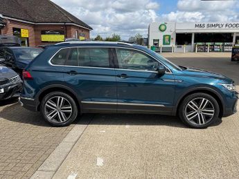 Volkswagen Tiguan Tiguan Elegance SUV 1 Automatic Petrol