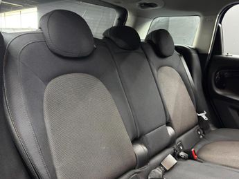 MINI Countryman 1.5 10kWh Cooper SE Classic Auto ALL4 Euro 6 (s/s) 5dr