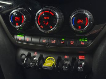 MINI Countryman 1.5 10kWh Cooper SE Classic Auto ALL4 Euro 6 (s/s) 5dr
