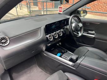 Mercedes-Benz GLA 2.0 GLA220d AMG Line (Premium) 8G-DCT 4MATIC Euro 6 (s/s) 5dr