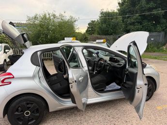 Peugeot 208 1.4 e-HDi Access+ EGC Euro 5 (s/s) 5dr