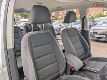 Volkswagen Touran 2.0 TDI SE DSG Euro 5 5dr