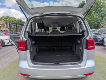 Volkswagen Touran 2.0 TDI SE DSG Euro 5 5dr