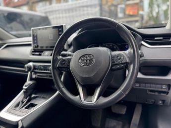 Toyota RAV4 2.5 VVT-h Design CVT Euro 6 (s/s) 5dr