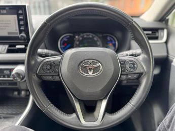Toyota RAV4 2.5 VVT-h Design CVT Euro 6 (s/s) 5dr