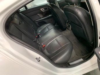 Jaguar XF 3.0d V6 Portfolio Auto Euro 5 4dr
