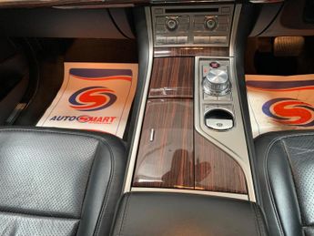 Jaguar XF 3.0d V6 Portfolio Auto Euro 5 4dr