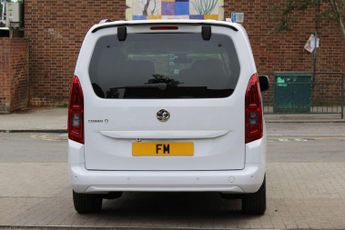 Vauxhall Combo 50kWh Design XL MPV Auto 5dr (7.4kW Charger)