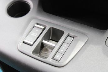 Vauxhall Combo Life Electric 50kWh Design XL MPV Auto 5dr (7.4kW Charger)