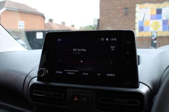 Vauxhall Combo Life Electric 50kWh Design XL MPV Auto 5dr (7.4kW Charger)