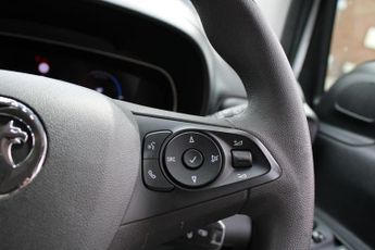 Vauxhall Combo Life Electric 50kWh Design XL MPV Auto 5dr (7.4kW Charger)