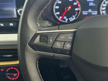 SEAT Ibiza 1.0 MPI SE Hatchback 5dr Petrol Manual Euro 6 (s/s) (80 ps)