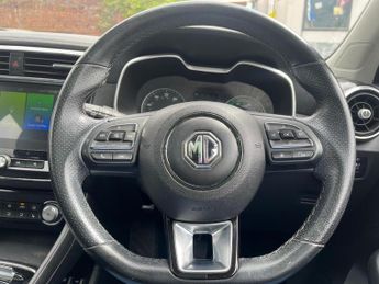MG MG ZS 44.5kWh Exclusive Auto 5dr