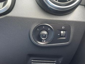 MG MG ZS 44.5kWh Exclusive Auto 5dr
