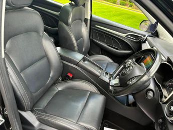 MG MG ZS 44.5kWh Exclusive Auto 5dr