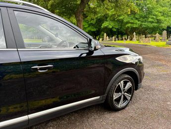 MG MG ZS 44.5kWh Exclusive Auto 5dr