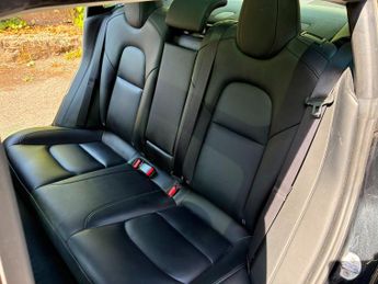 Tesla Model 3 (Dual Motor) Long Range Auto 4WDE 4dr