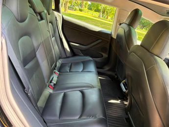 Tesla Model 3 (Dual Motor) Long Range Auto 4WDE 4dr