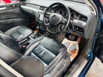 Skoda Superb 2.0 TDI Elegance DSG Euro 5 (s/s) 5dr