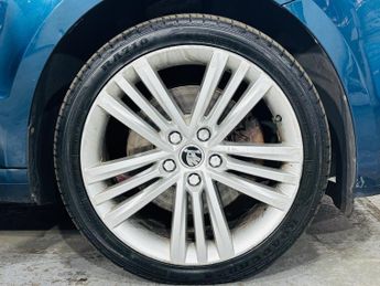 Skoda Superb 2.0 TDI Elegance DSG Euro 5 (s/s) 5dr