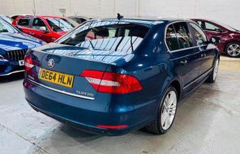 Skoda Superb 2.0 TDI Elegance DSG Euro 5 (s/s) 5dr