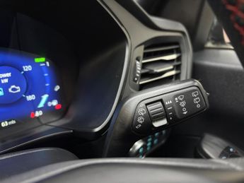 Ford Kuga 2.5 Duratec 14.4kWh ST-Line X Edition CVT Euro 6 (s/s) 5dr