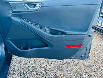 Hyundai IONIQ 1.6 h-GDi 1st Edition DCT Euro 6 (s/s) 5dr