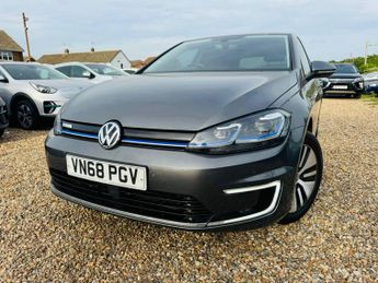 Volkswagen e-Golf 35.8kWh e-Golf Auto 5dr