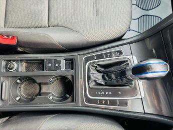 Volkswagen e-Golf 35.8kWh e-Golf Auto 5dr