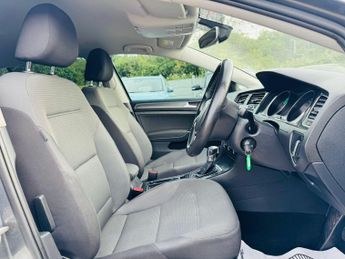 Volkswagen e-Golf 35.8kWh e-Golf Auto 5dr