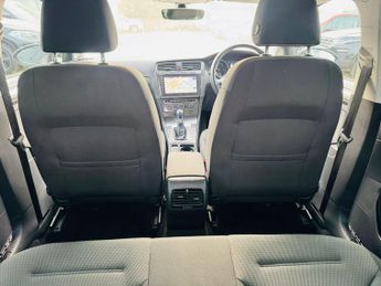 Volkswagen e-Golf 35.8kWh e-Golf Auto 5dr