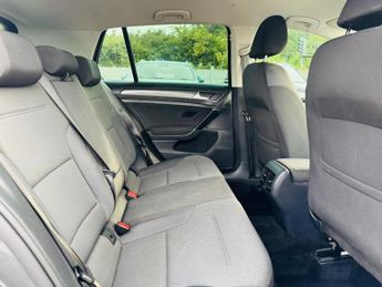 Volkswagen e-Golf 35.8kWh e-Golf Auto 5dr