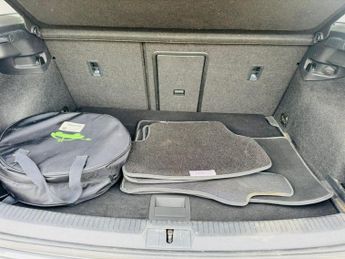 Volkswagen e-Golf 35.8kWh e-Golf Auto 5dr