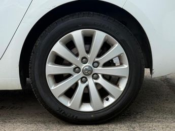 Vauxhall Zafira Tourer 1.8 16V Tech Line Euro 5 5dr