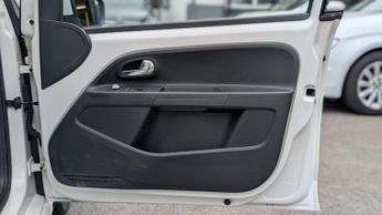 Volkswagen up! 1.0 Move up! ASG Euro 5 5dr
