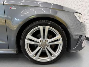 Audi A3 2.0 TDI S line S Tronic Euro 5 (s/s) 3dr