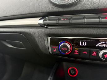 Audi A3 2.0 TDI S line S Tronic Euro 5 (s/s) 3dr