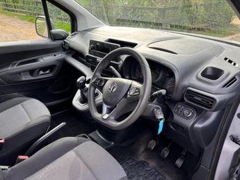 Vauxhall Combo 1.6 Turbo D 2300 Sportive L1 H1 Euro 6 (s/s) 4dr