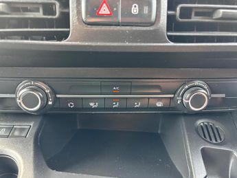 Vauxhall Combo 1.6 Turbo D 2300 Sportive L1 H1 Euro 6 (s/s) 4dr