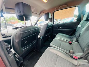 Renault Grand Scenic 1.5 dCi Dynamique Nav Auto Euro 6 5dr