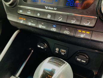 Hyundai TUCSON 1.7 CRDi Blue Drive Premium DCT Euro 6 (s/s) 5dr