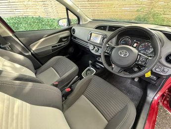 TOYOTA YARIS 1.5 VVT-i Icon Hatchback 5dr Petrol CVT Euro 6 (111 ps) 12 MONTH