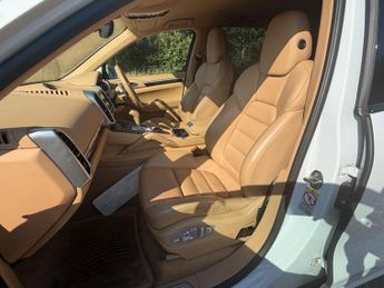 Porsche Cayenne 3.0 TD V6 TiptronicS 4WD Euro 6 (s/s) 5dr